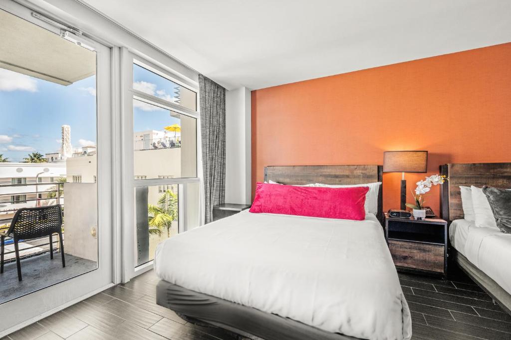 The Fairwind Hotel - Superior 2 Bedroom 2 Bath With Balcony