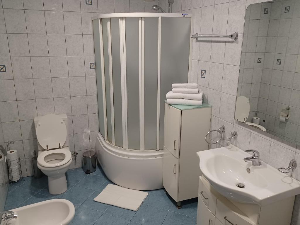 Koupelna v ubytování Apartmani Marijamagdalena