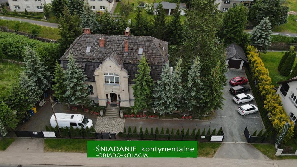 Dworek pod świerkami - 4