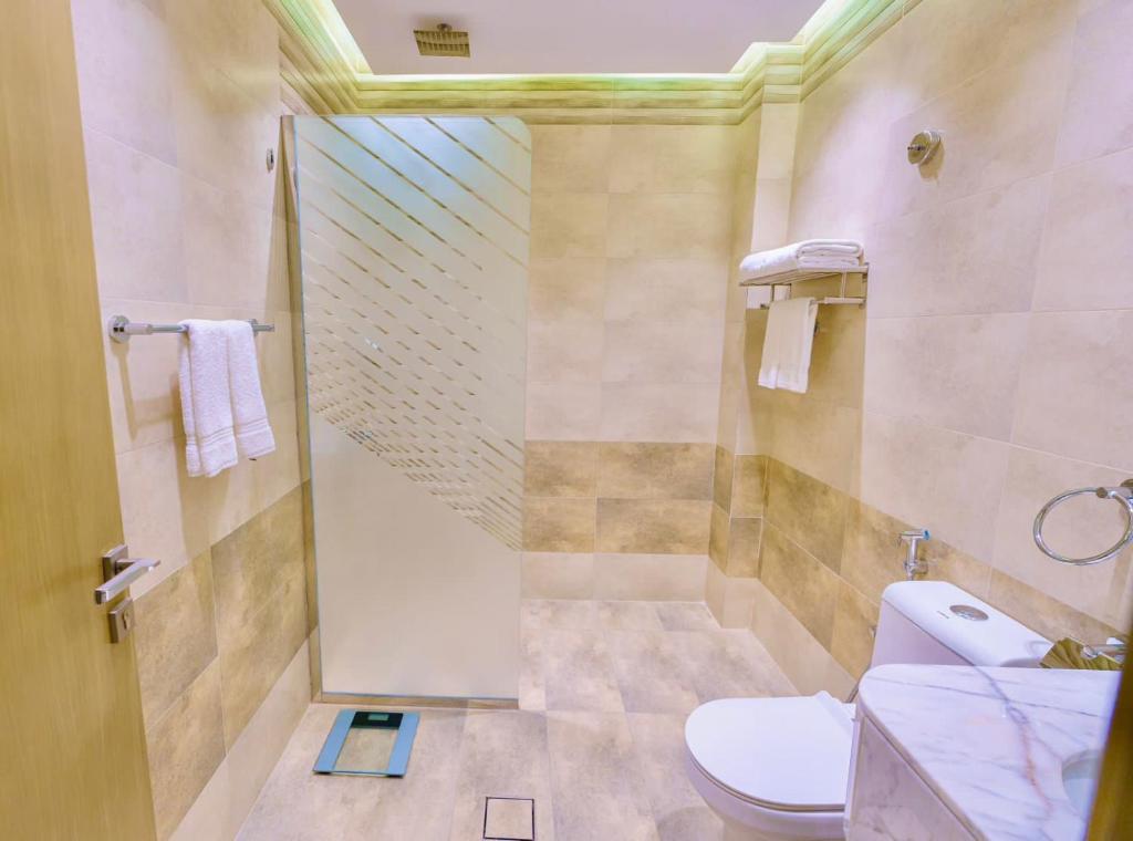 Koupelna v ubytování Wissam Al-Hawra Hotel
