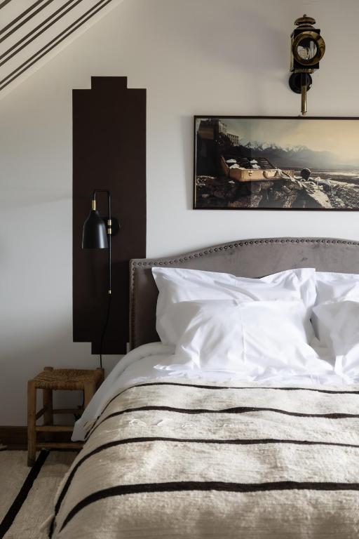 Postel nebo postele na pokoji v ubytování FERME DU POIRIER, Piscine & Spa