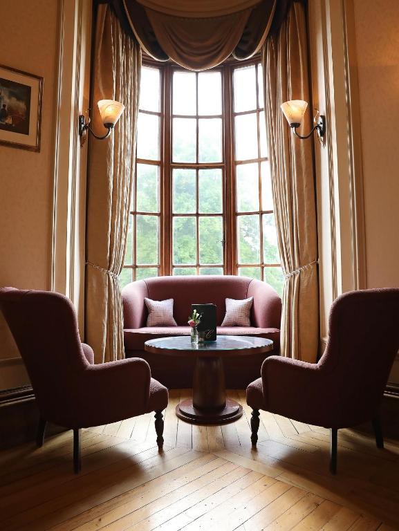 Posezení v ubytování Cringletie House
