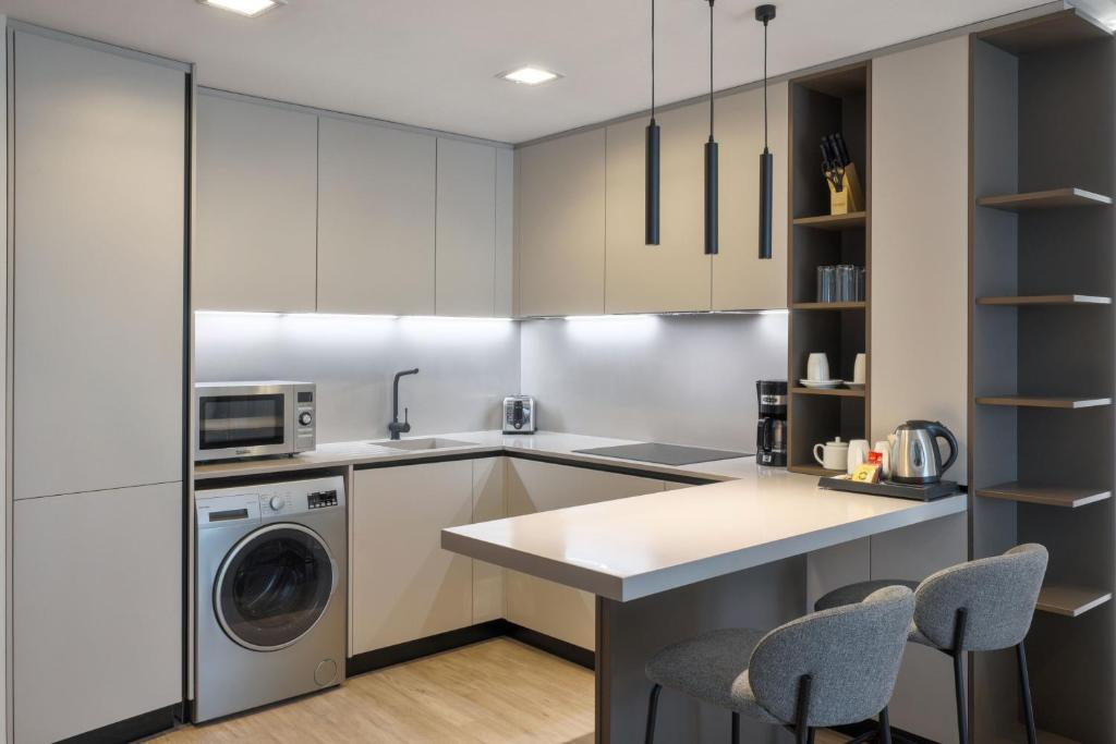 Residence Inn by Marriott Sheikh Zayed Road, Dubai - Resim 25