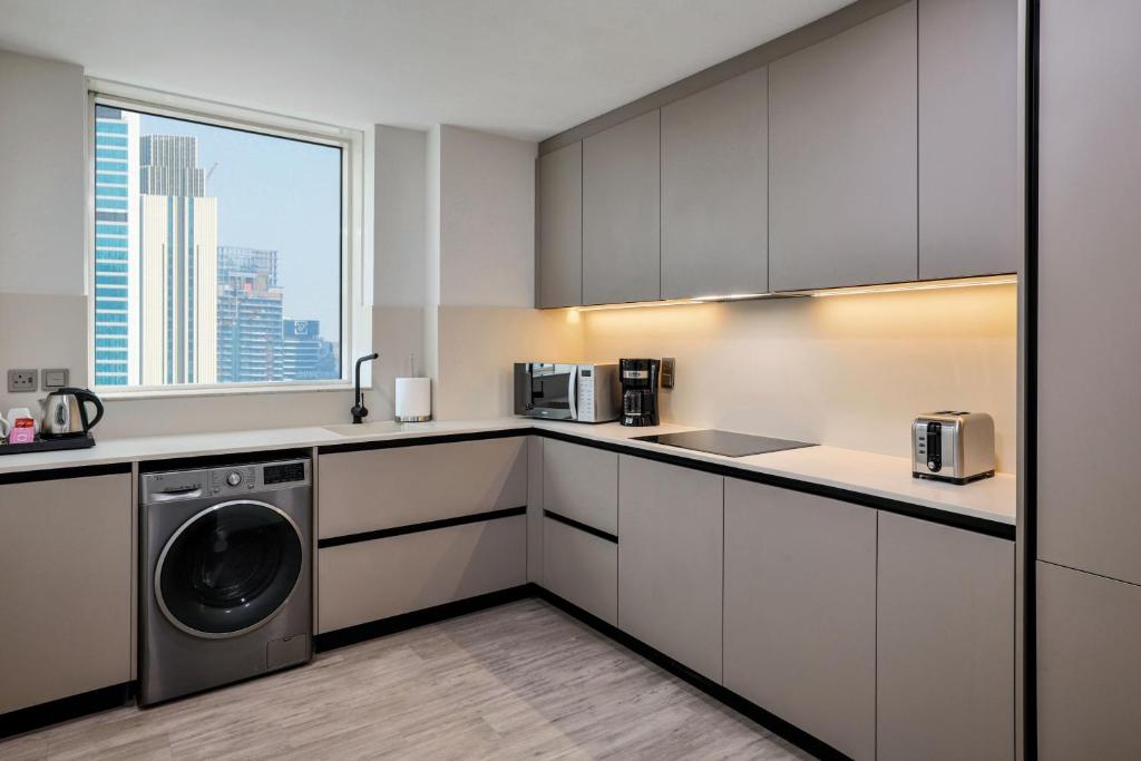 RESIDENCE INN BY MARRIOTT SHEIKH ZAYED ROAD, DUBAI