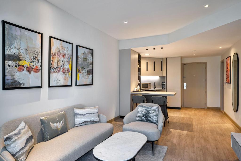 RESIDENCE INN BY MARRIOTT SHEIKH ZAYED ROAD, DUBAI