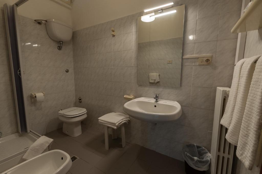 Koupelna v ubytování Hotel Orsini
