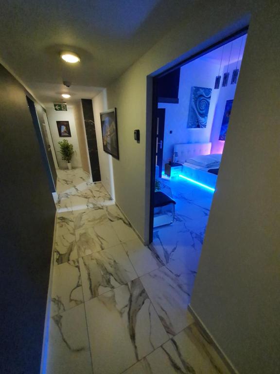 Apartament z jacuzzi Kraków Rynek - Resim 22