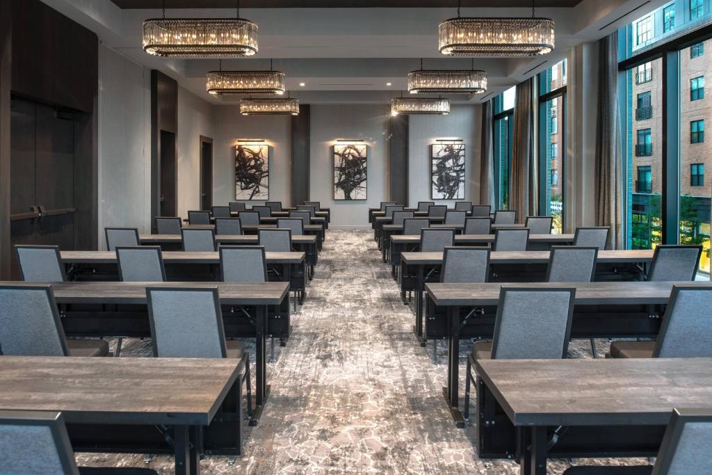 Konferenční prostory v ubytování The Row Hotel at Assembly Row, Autograph Collection