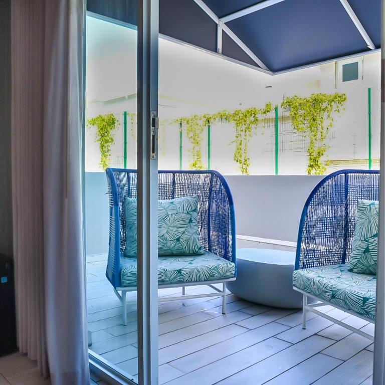 Trópica Beach Hotel - King Room With Balcony