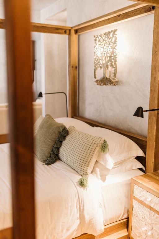 Blerina's Agritourism Concept - Deluxe Queen Suite