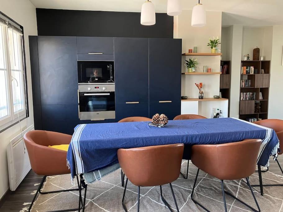 Φωτογραφία από το άλμπουμ του Grand appartement rénové au cœur de Royan σε Ρουαγιάν