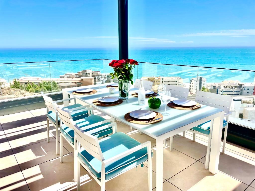 Magnificent 3 Bedroom Penthouse