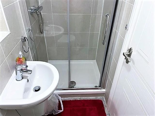 Ein Badezimmer in der Unterkunft Cotswold Merrymouth Inn