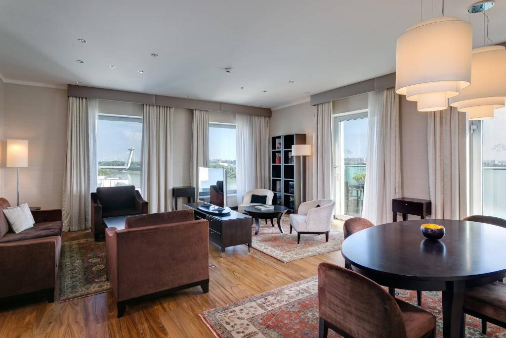 Grand Hotel River Park, a Luxury Collection Hotel, Bratislava - Resim 24