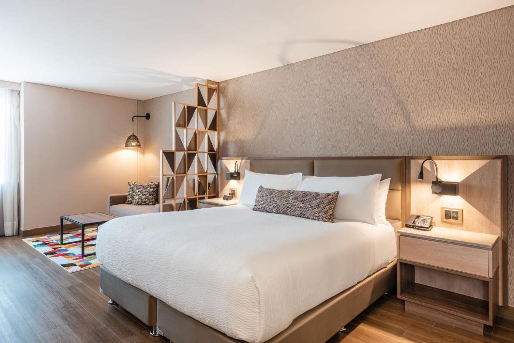 Postel nebo postele na pokoji v ubytování Residence Inn by Marriott Bogota