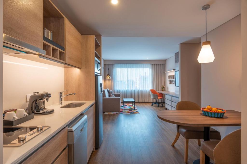 Kuchyň nebo kuchyňský kout v ubytování Residence Inn by Marriott Bogota