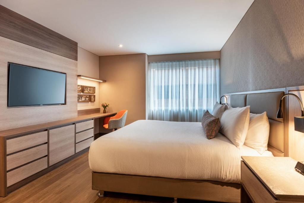 Postel nebo postele na pokoji v ubytování Residence Inn by Marriott Bogota