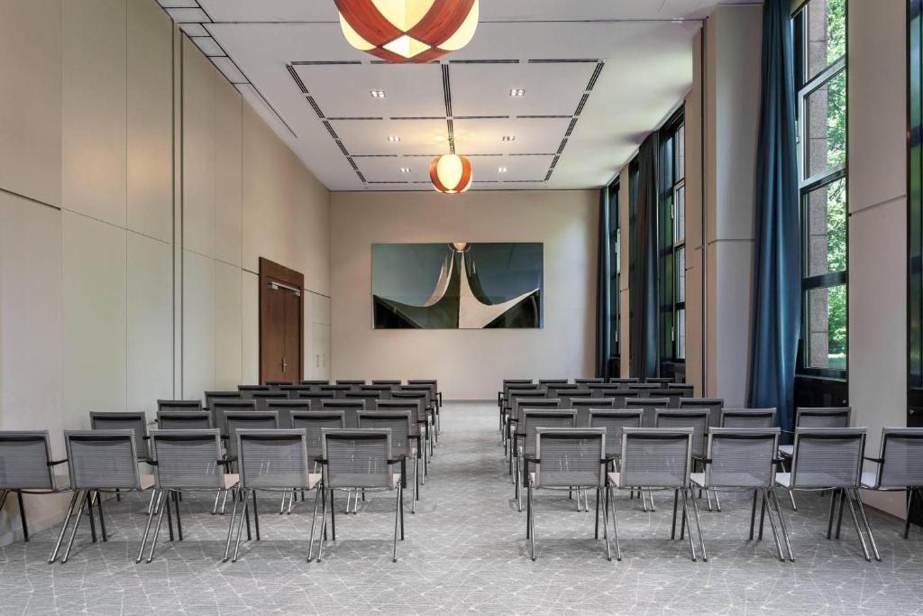 Sheraton Berlin Grand Hotel Esplanade - Resim 31