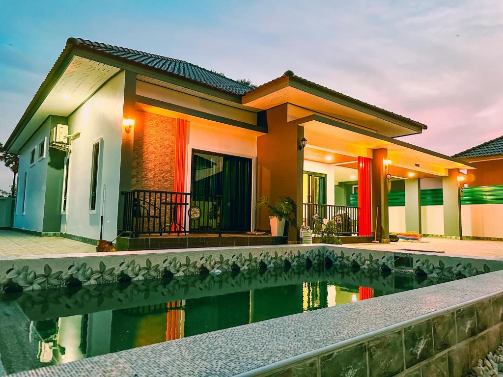 Fotografie z fotogalerie ubytování Phen Vas Poolvilla v destinaci Ban Nok