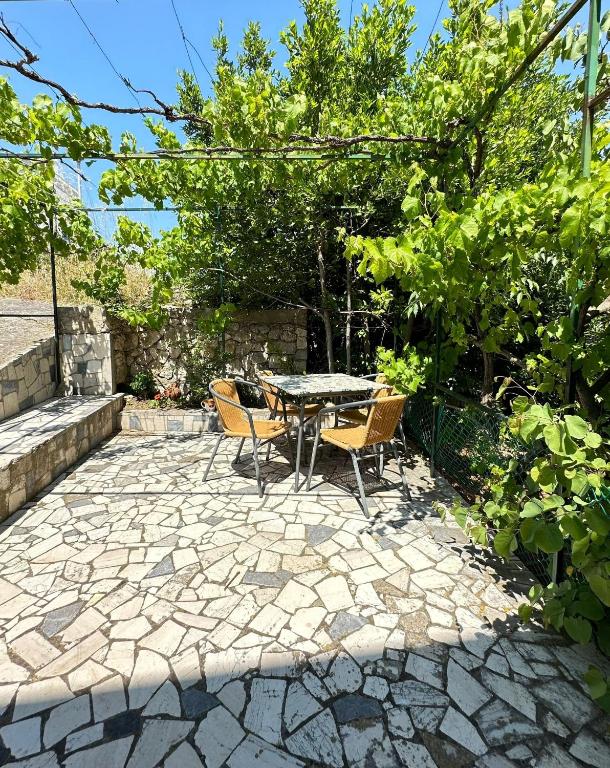 Fotografia z galérie ubytovania Apartments with a parking space Mali Losinj (Losinj) - 15858 v Mali Lošinj