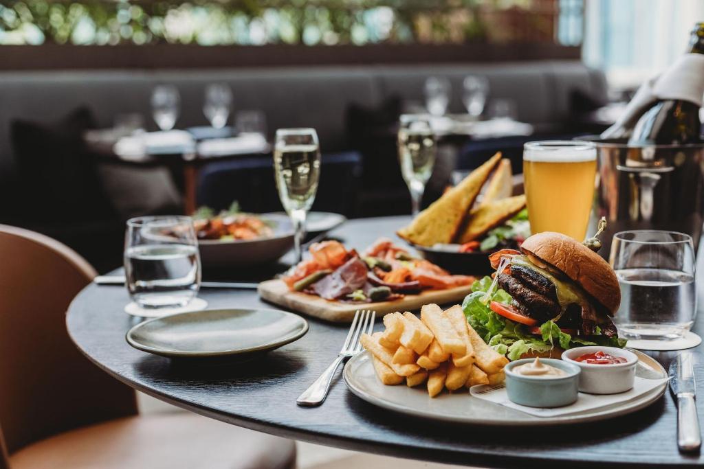 Rydges Canberra - Resim 15