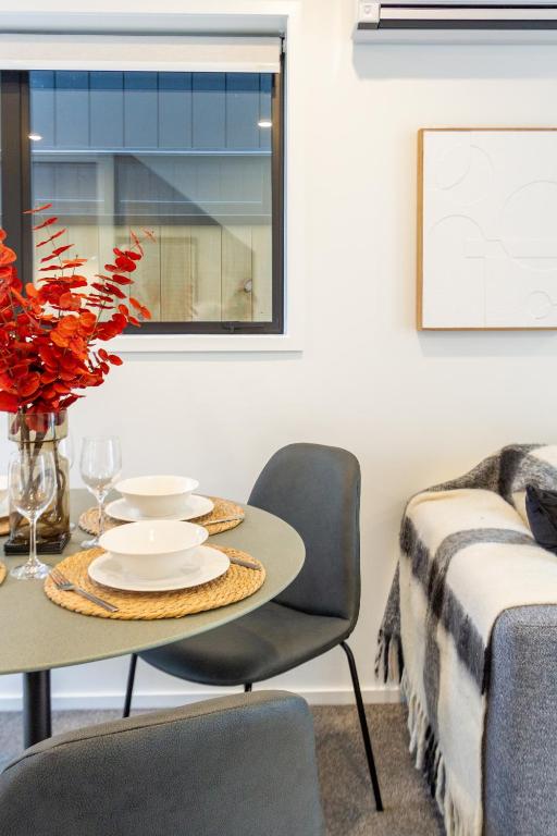 Cashel Street Hideaway 2 bed 2 bath