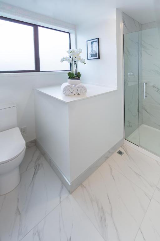 Cashel Street Hideaway 2 bed 2 bath - Resim 34