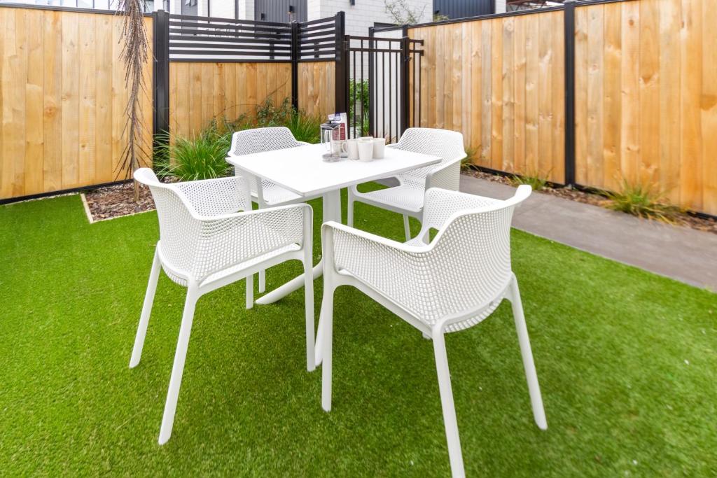 Cashel Street Hideaway 2 bed 2 bath - Resim 6