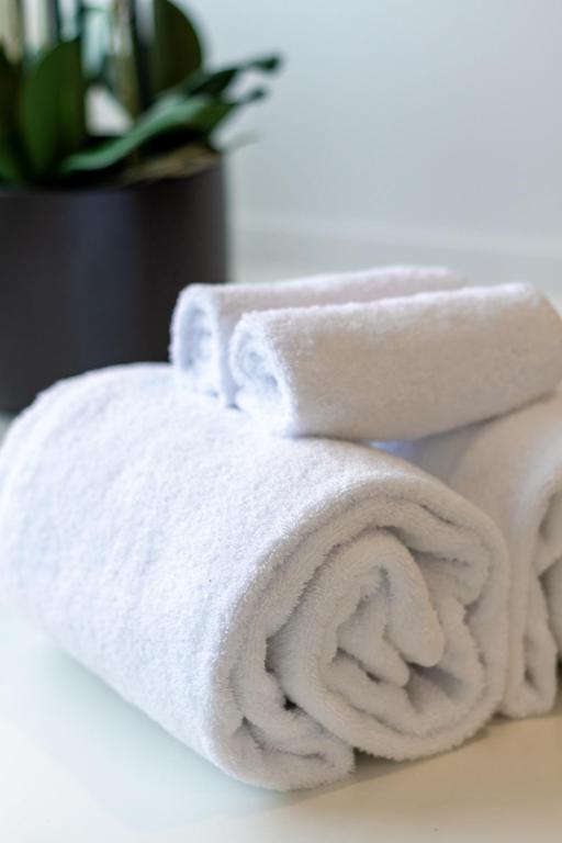 Cashel Street Hideaway 2 bed 2 bath - Resim 8