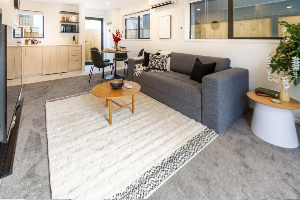 Cashel Street Hideaway 2 bed 2 bath - Resim 19