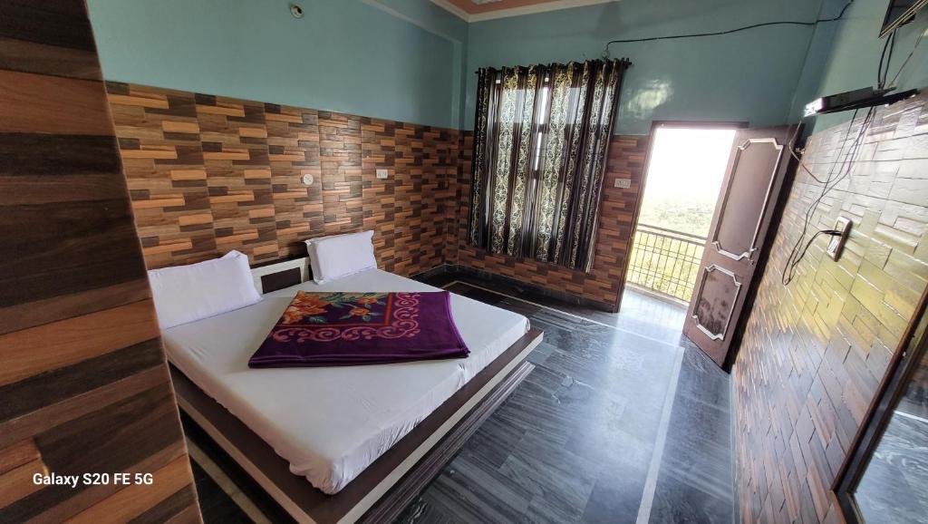 Subhdra guest house