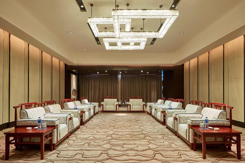 Posezení v ubytování Sheraton Chuzhou Hotel