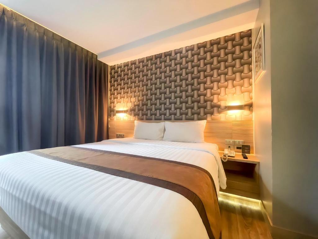 
Grand Deluxe Double Room
