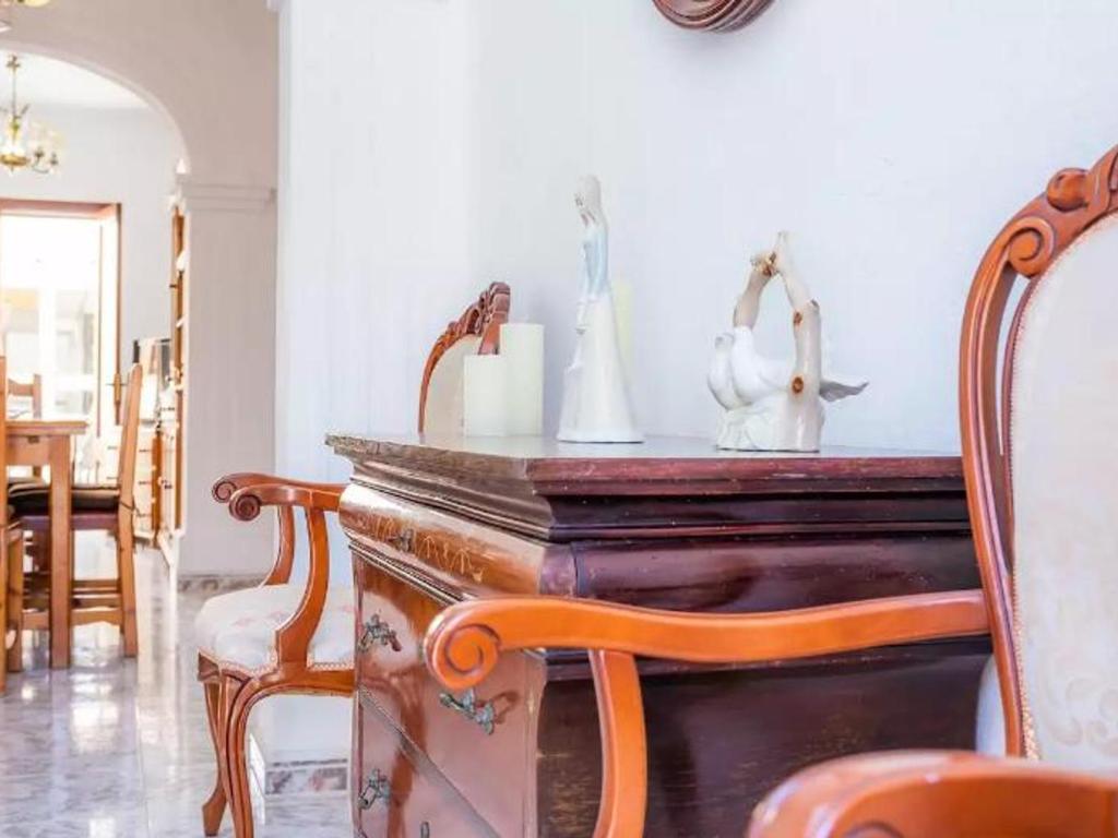 Fotografie z fotogalerie ubytování Maison de vacances à 3 min de la plage avec Wi-Fi, patio et équipements pour enfants - ES-266-1 v destinaci Santa Margalida