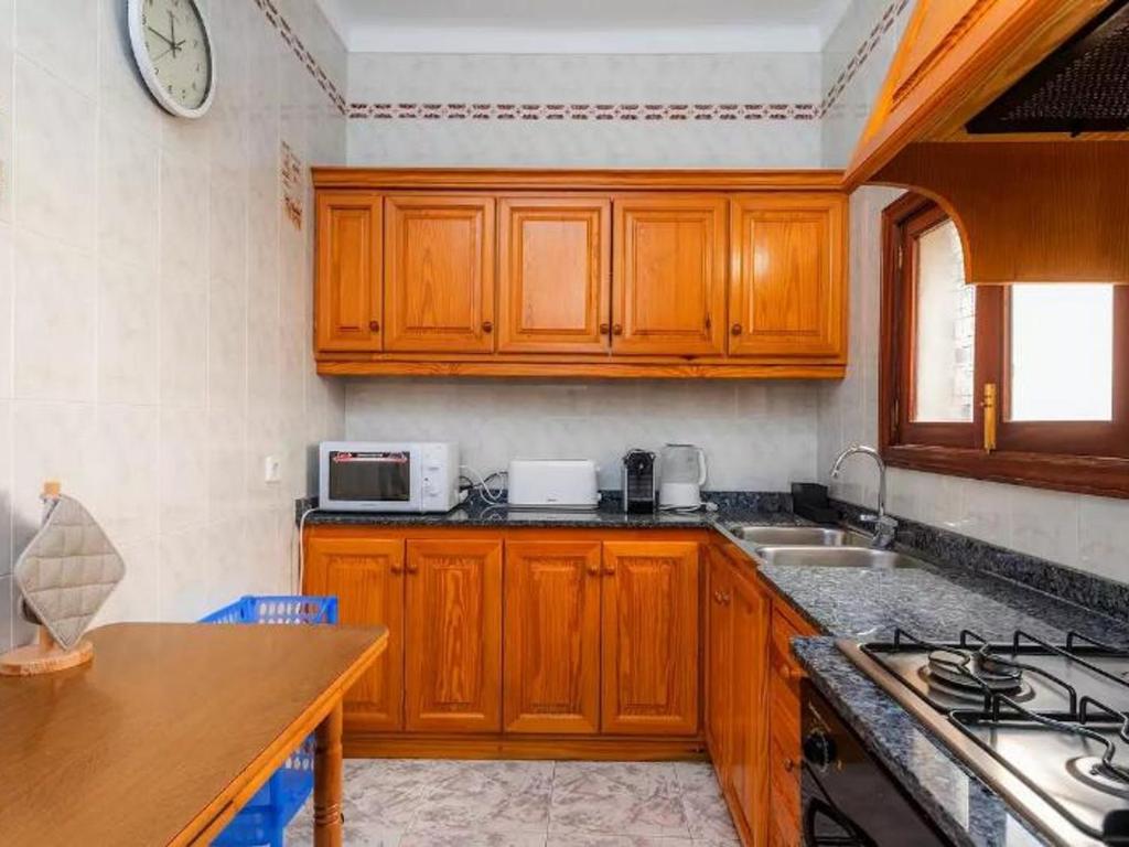 Fotografie z fotogalerie ubytování Maison de vacances à 3 min de la plage avec Wi-Fi, patio et équipements pour enfants - ES-266-1 v destinaci Santa Margalida