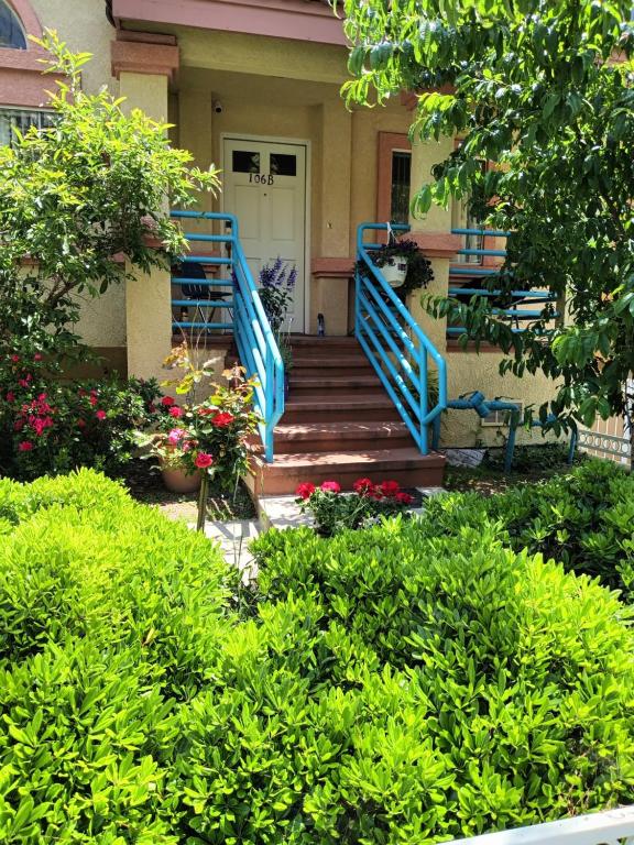 16 Bed and Breakfast in Los Angeles (2023) Latest Deals, Reviews