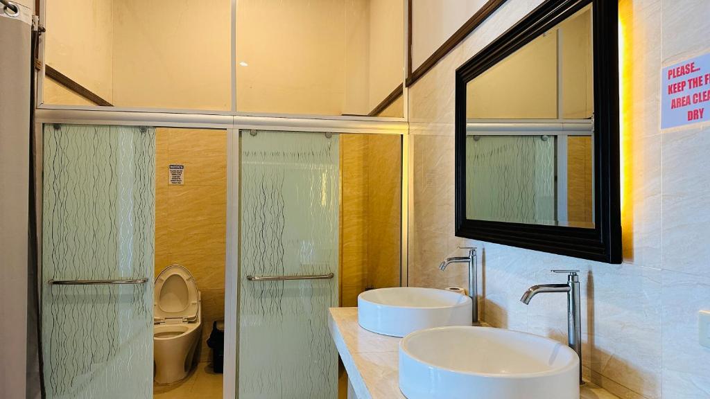 Tugsaw Resort - 8-Bed Mixed Dormitory Room