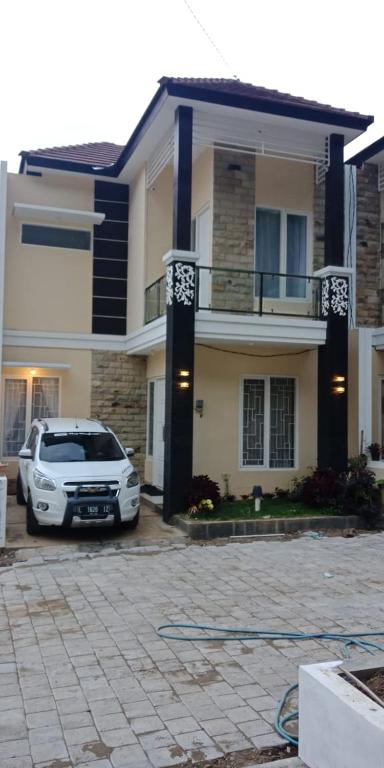 Building kung saan naroon ang villa