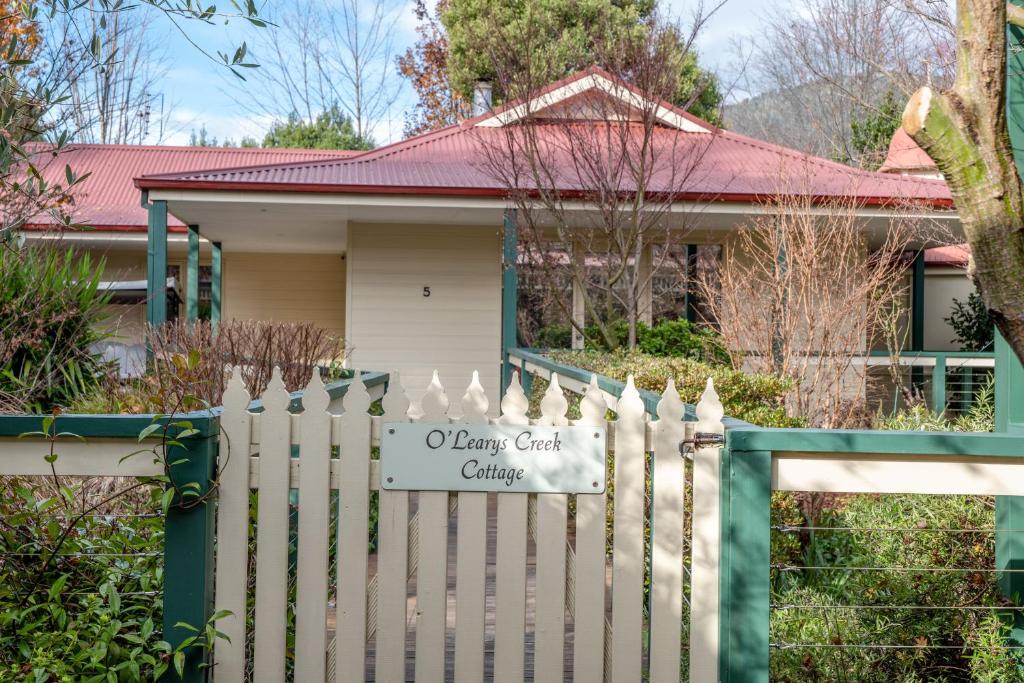 Wrenfield Cottages - 