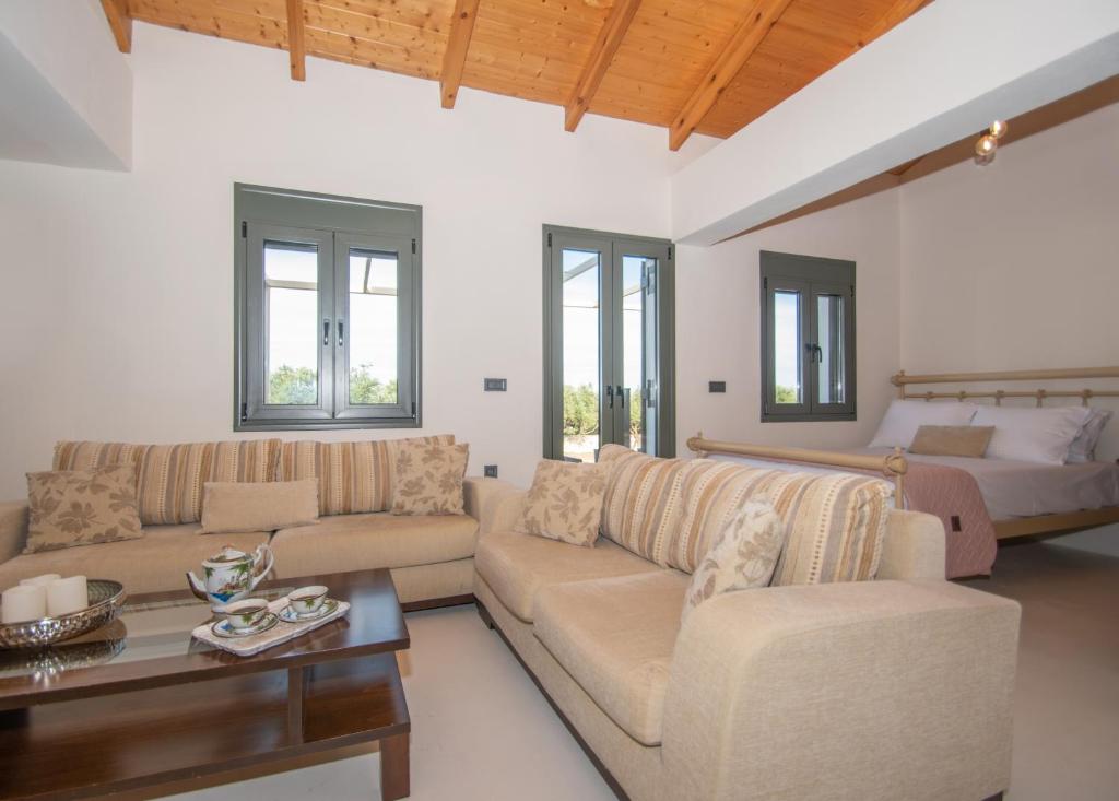 Posezení v ubytování Ariadni Vista Mare Villa by "elite"