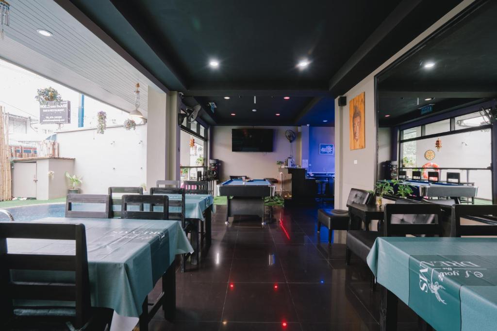 لابی و فضای عمومی Noble House Patong - تصویر ۵