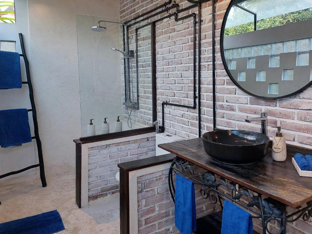 Spaces Bali Unique Boutique Hotel - 14