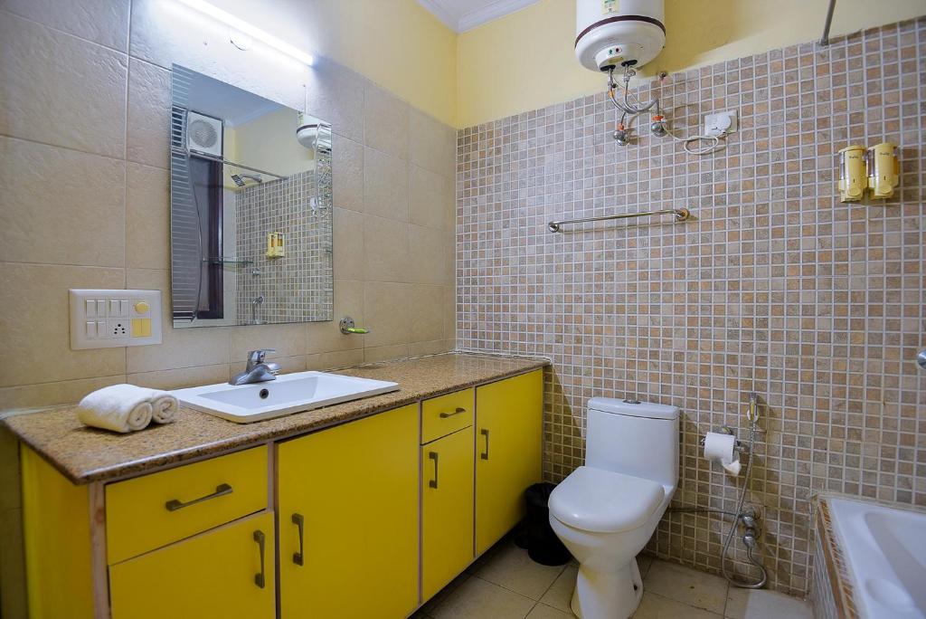 Koupelna v ubytování Studio Serviced Apartments near Fortis Hospital