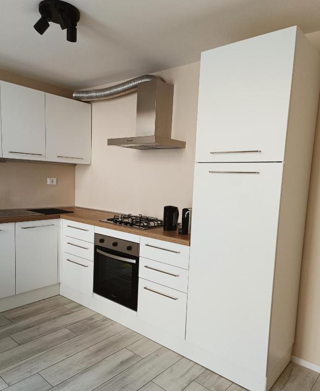 Kuchyň nebo kuchyňský kout v ubytování YR Apartments Milan - Bocconi