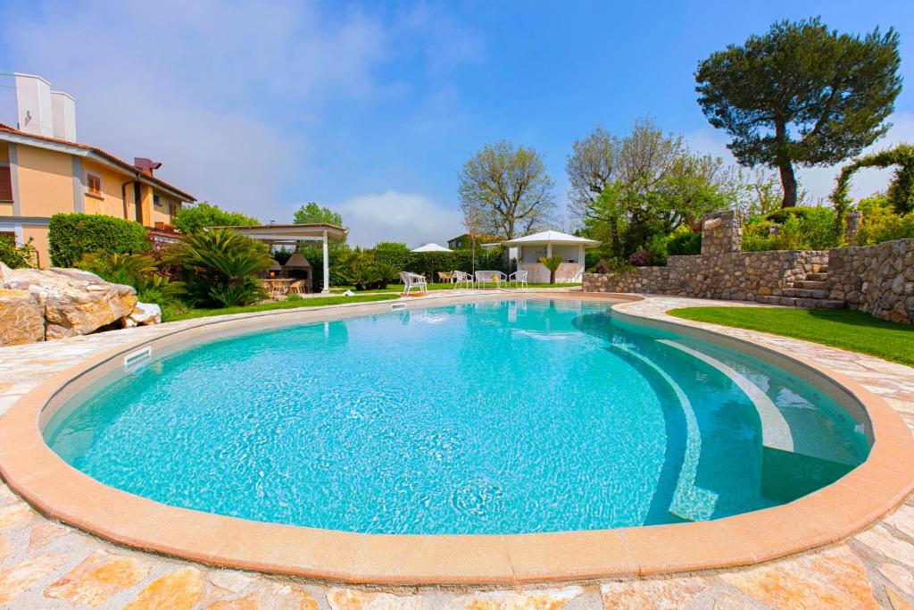 Bazén v ubytovaní Resort Ravenna alebo v jeho blízkosti