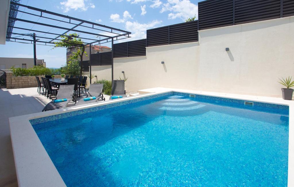 Bazén v ubytování Villa Marante with heated private pool nebo v jeho okolí
