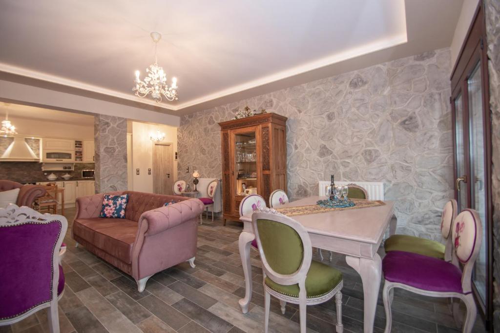 Kuchyň nebo kuchyňský kout v ubytování Ariadni Vista Mare Villa by "elite"