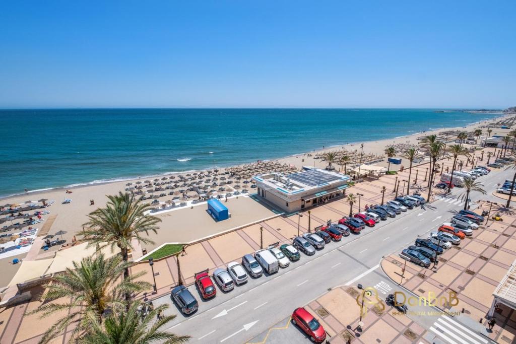 Apartamentos con parking privado en el paseo marítimo de ...