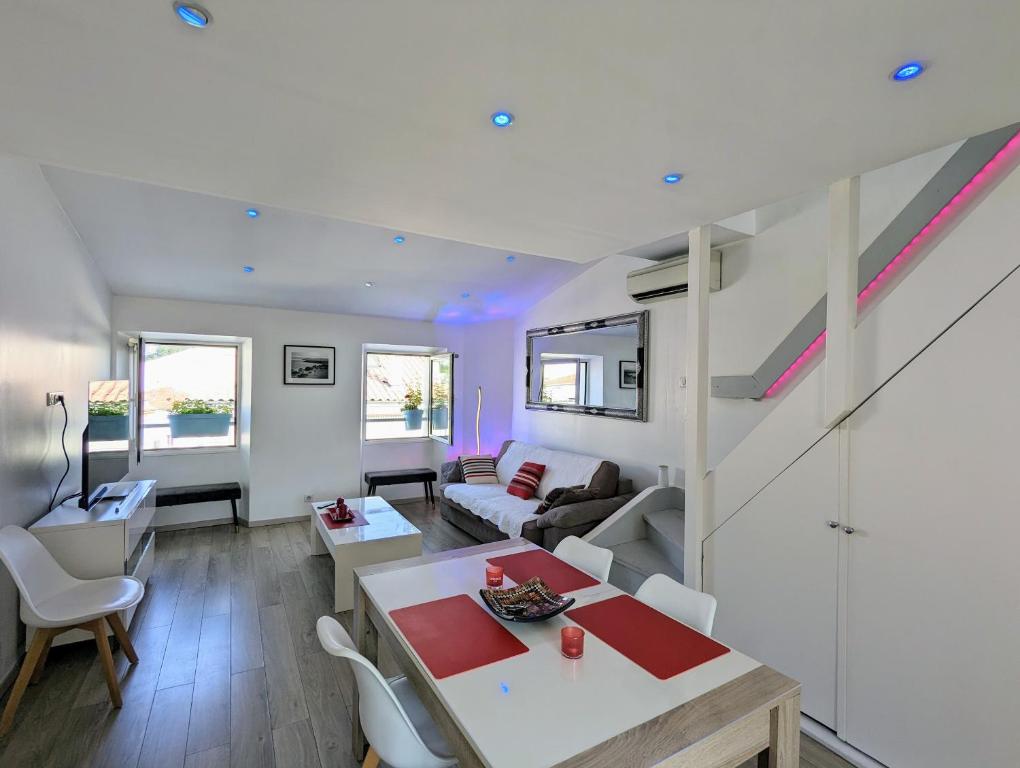 Posedenie v ubytovaní Cannes Croisette Suquet Duplex 4 P