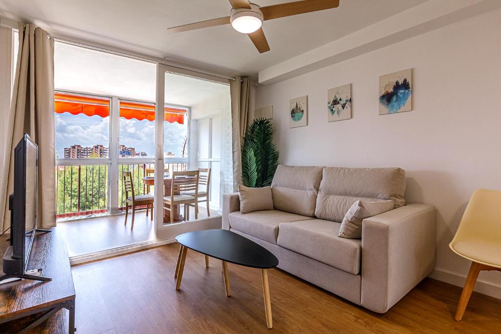 Fotografia z galérie ubytovania Tridente reformed apartment with pool v Alicante